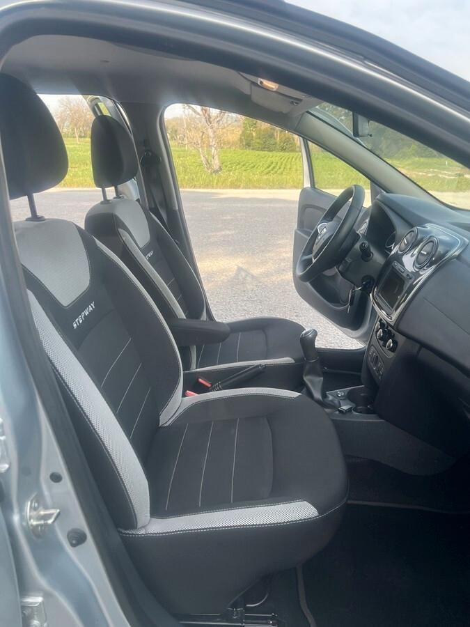 Dacia Sandero Stepway 1.0 TCe 100 CV ECO-G Comfort