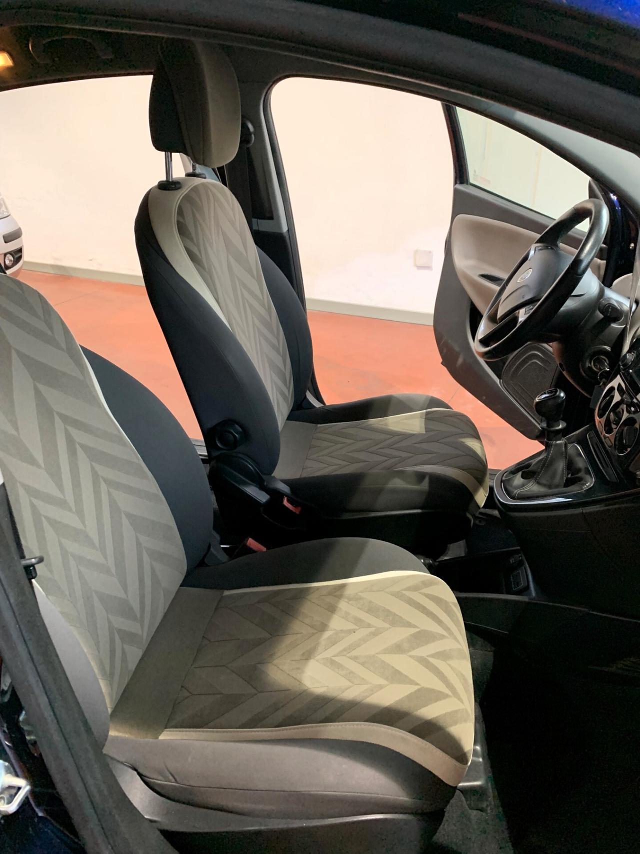 Lancia Ypsilon 1.2 69 CV 5 porte GPL Ecochic Gold-unico proprietario-