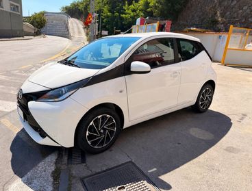 TOYOTA AYGO 1.0 X PLAY NEOPATENTATI
