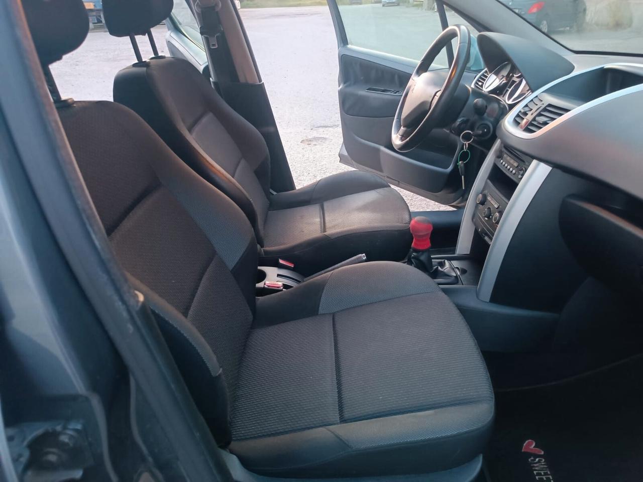 Peugeot 207 2011---1.4 Diesel Neopatentati