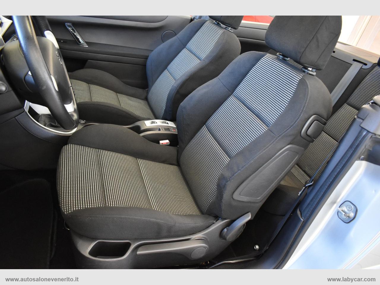 PEUGEOT 307 1.6 16V CC Tecno