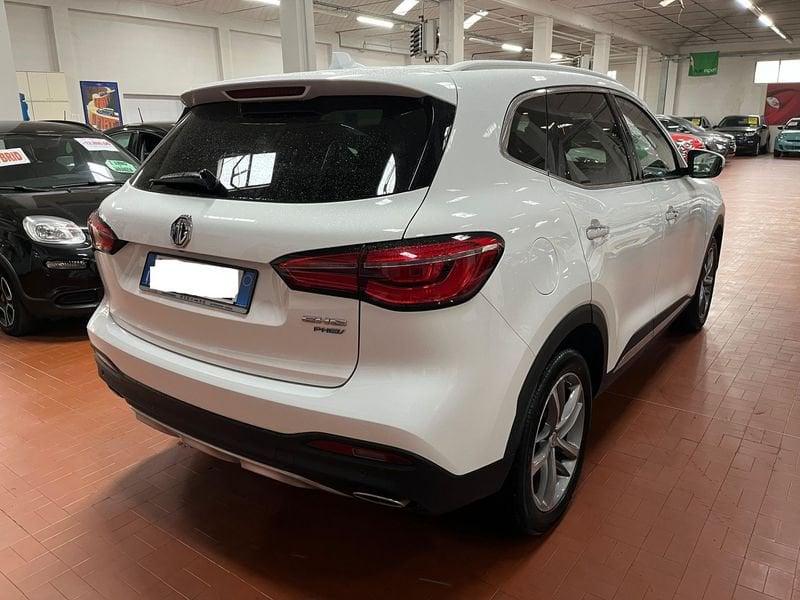 MG EHS Plug-in Hybrid Luxury