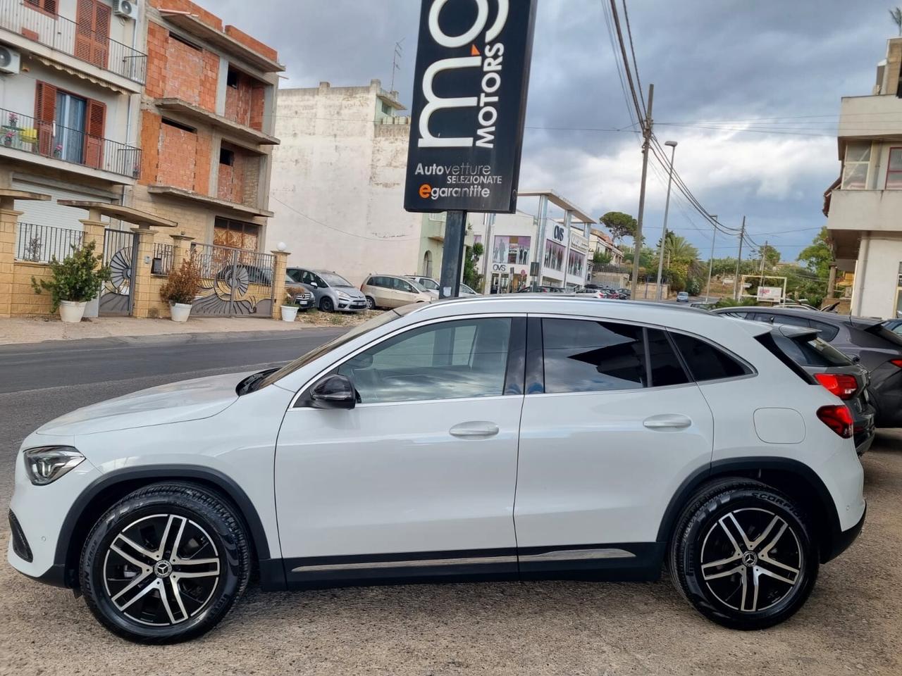 Mercedes-benz GLA 200 d Automatic Sport Plus TETTO APRIBILE