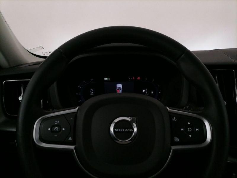 Volvo XC60 2.0 b4 Momentum auto
