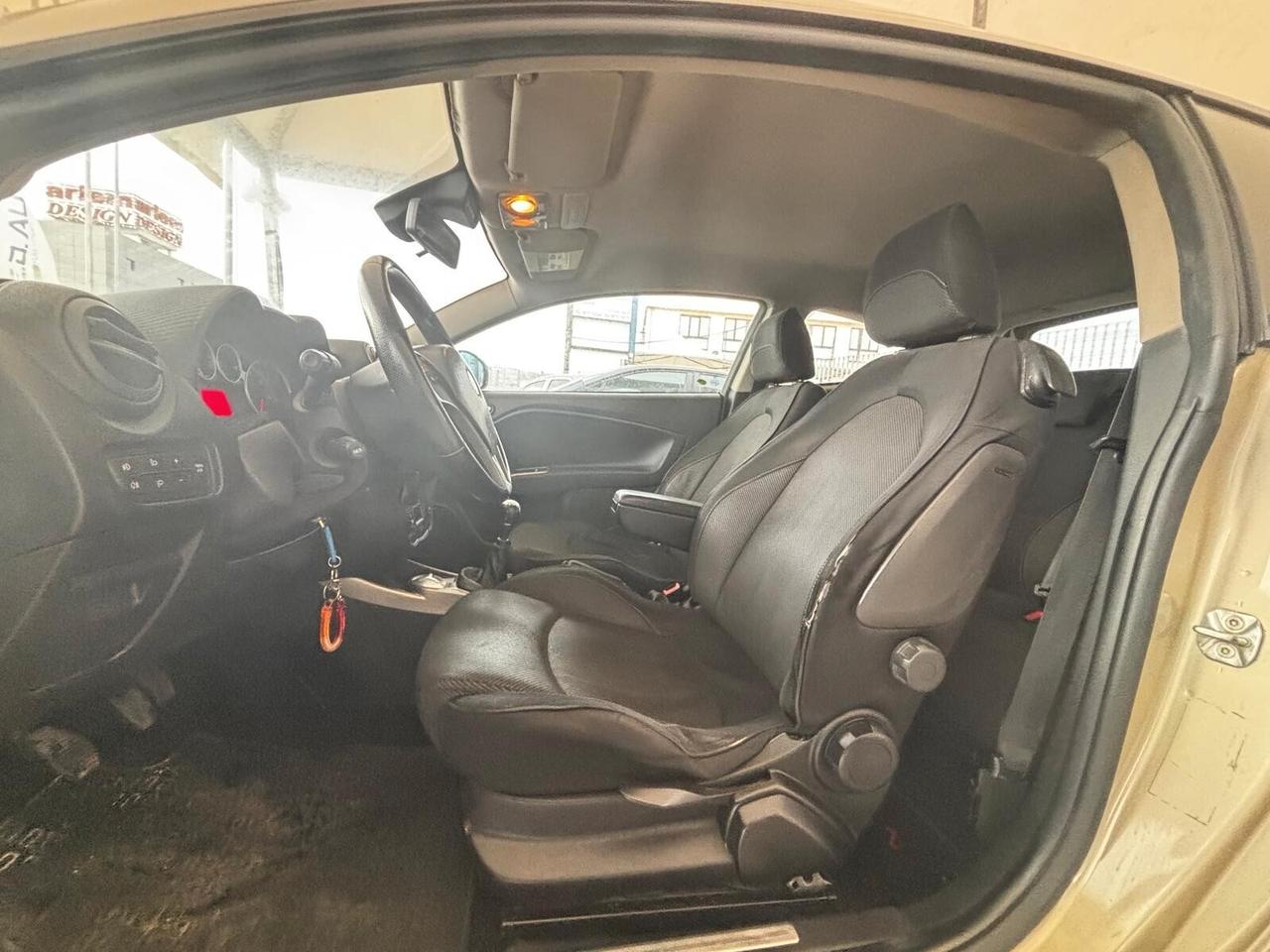 Alfa Romeo MiTo 1.3 JTDm 16V 90 CV Distinctive Sport Pack