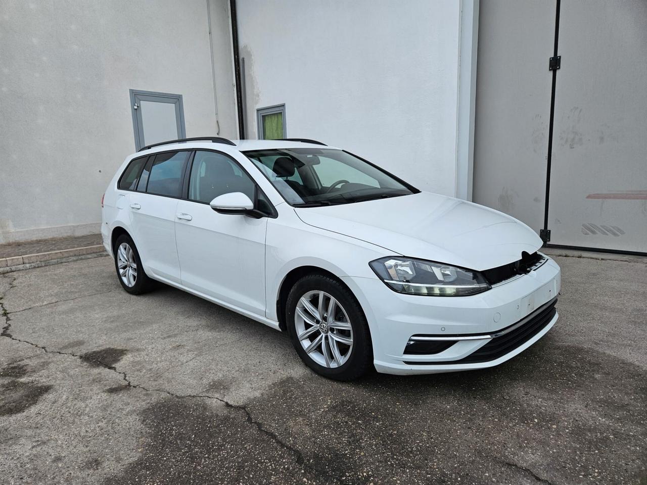 Volkswagen Golf Variant 1.6 tdi 115cv INCIDENTATA