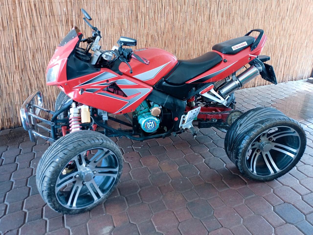 Genata Altro Quad targato stradale 250