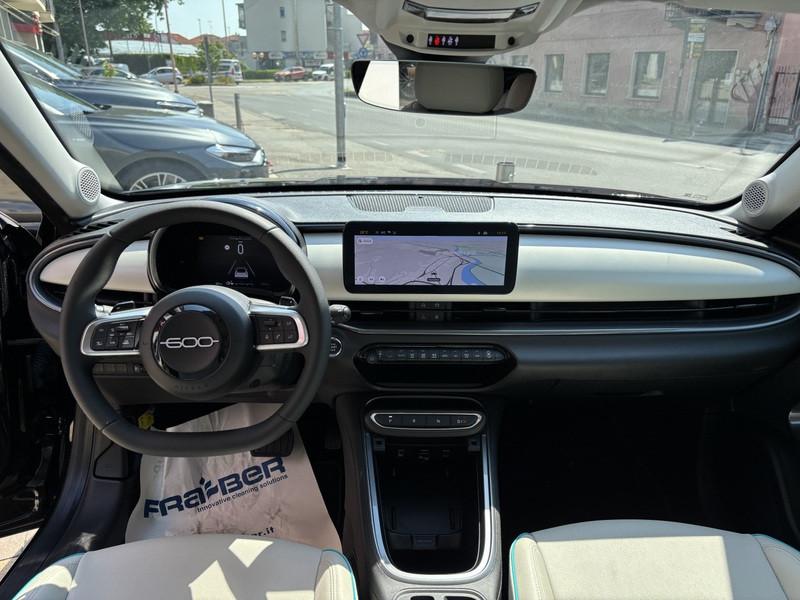 Fiat 600 1.2 hybrid La Prima 110cv auto LED-NAVI-18"