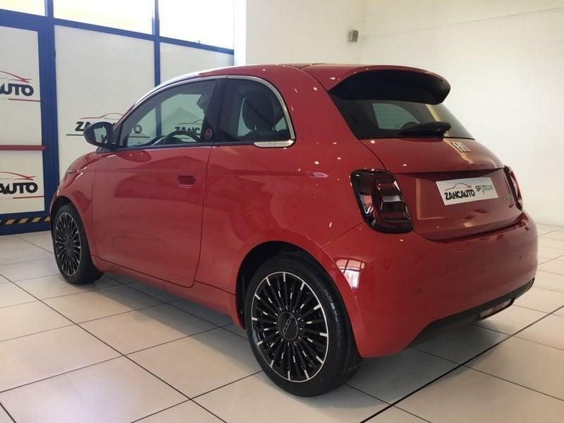 FIAT 500 Hybrid Hybrid Icon MY26 PACK STYLE