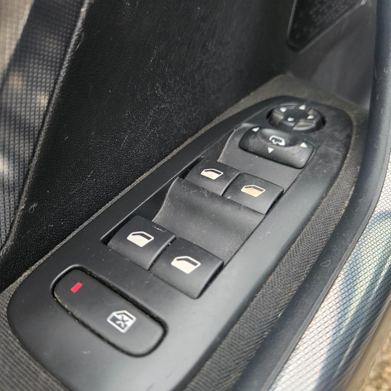 Peugeot 2008 1.2 BENZ PREZZO FINALE E REALE