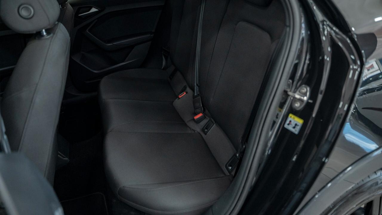 Audi A1 CITYCARVER 30 1.0 TFSI S TRONIC SPORT BLACK EDITIO