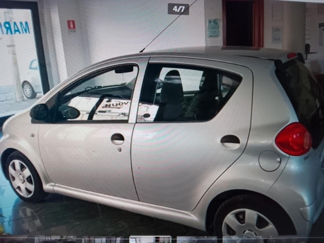 Toyota Aygo 1.0 12V VVT-i 5 porte Sol