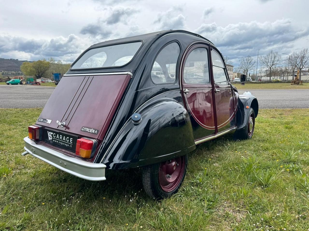 Citroen 2CV6 "Charleston"