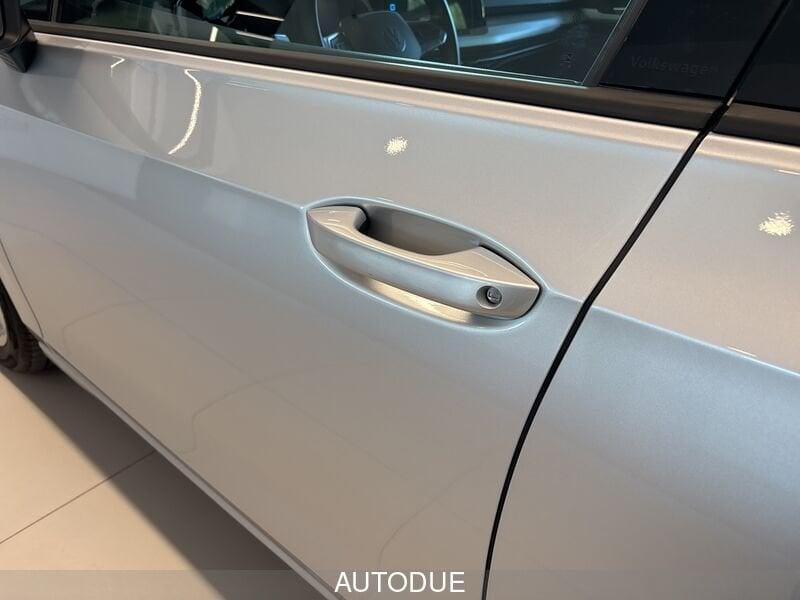 Volkswagen Golf VIII 2020 1.0 etsi evo Life 110cv dsg