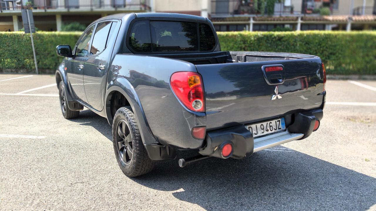 Mitsubishi L200 2.5 DI-D Double Cab Pick up