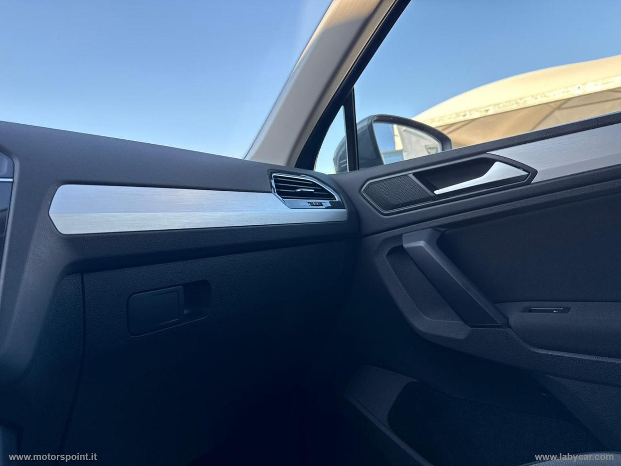 VOLKSWAGEN Tiguan 2.0 TDI 4MOTION Advanced BMT