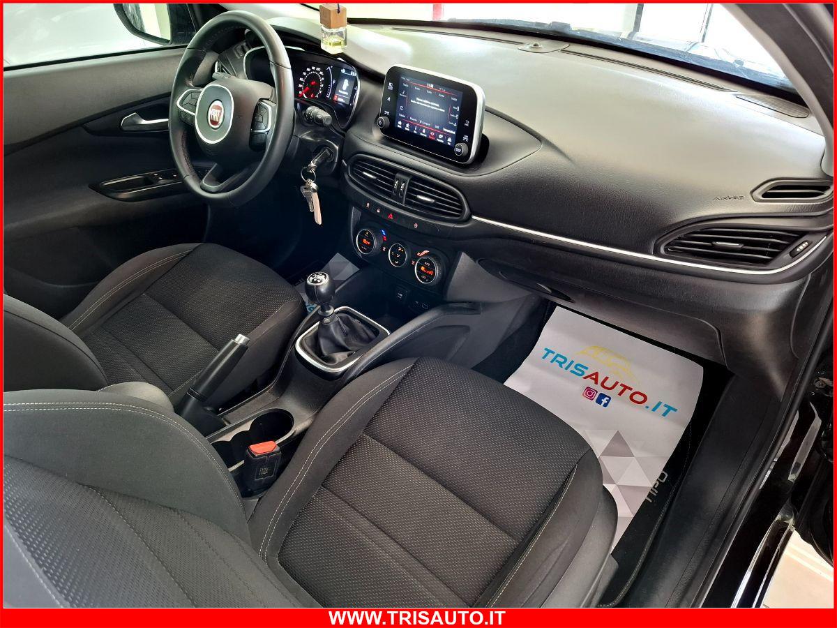 FIAT Tipo 1.4 Lounge 5p (LUCI LED+NAVI)