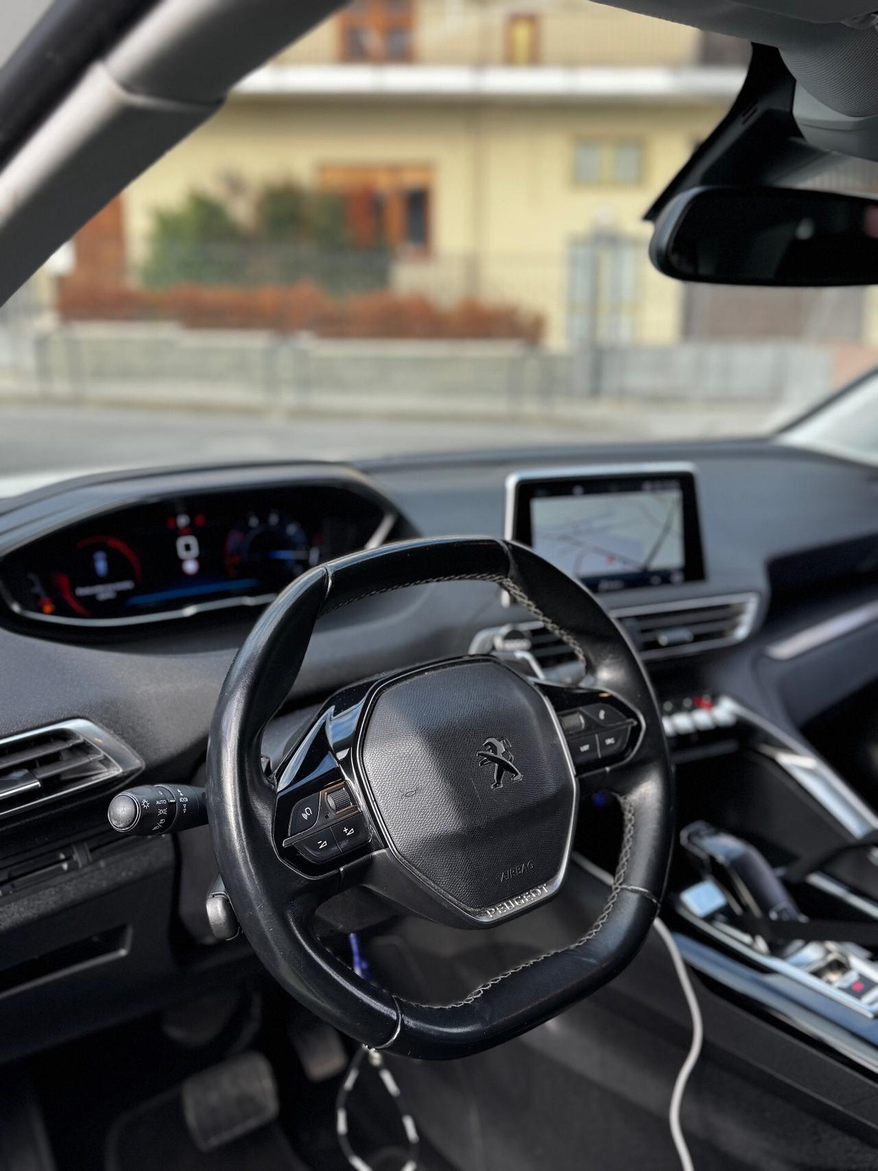 Peugeot 3008 BlueHDi 130 S&S EAT8 Crossway