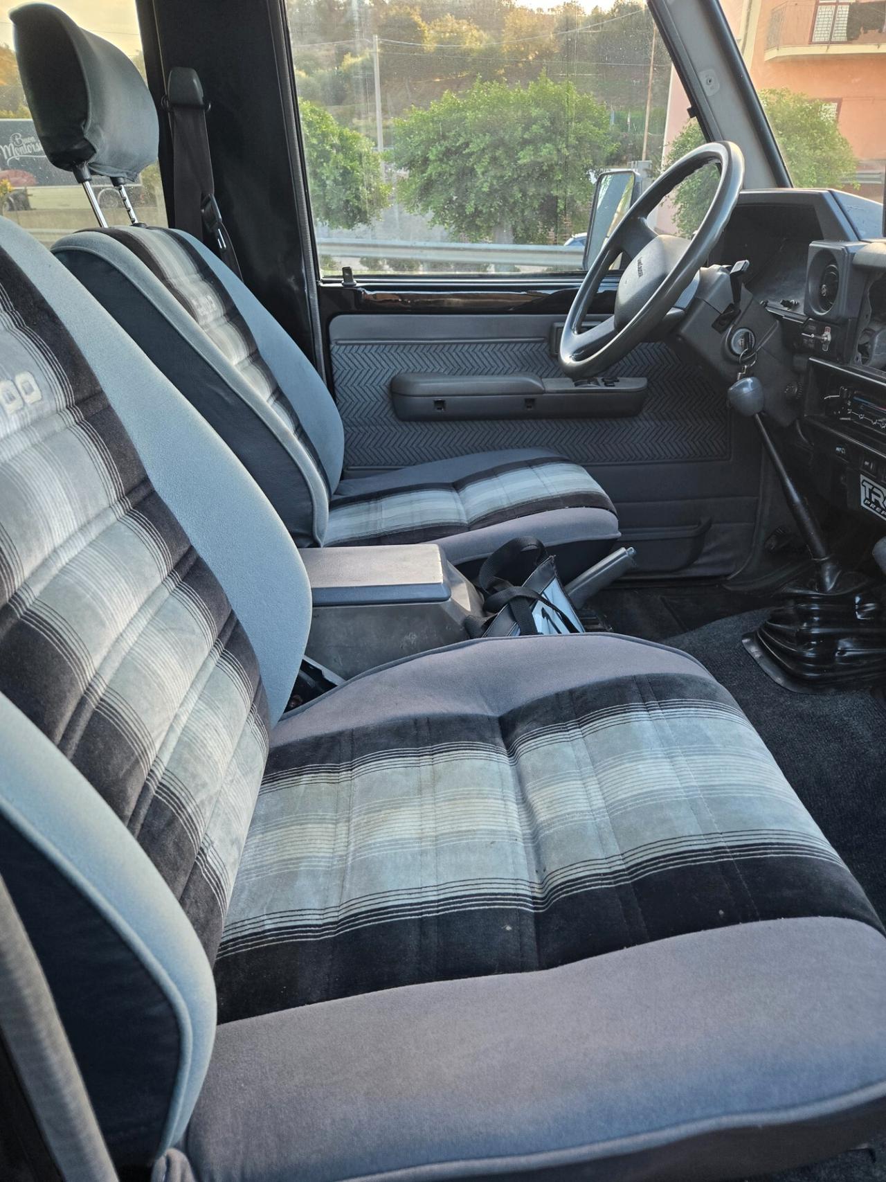 Toyota Land Cruiser 250 TD4 BJ 73