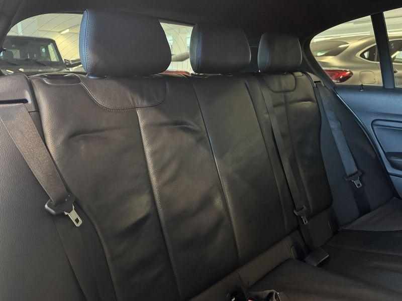 BMW Serie 1 118d 5p. Msport