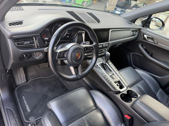 PORSCHE Macan 2.0