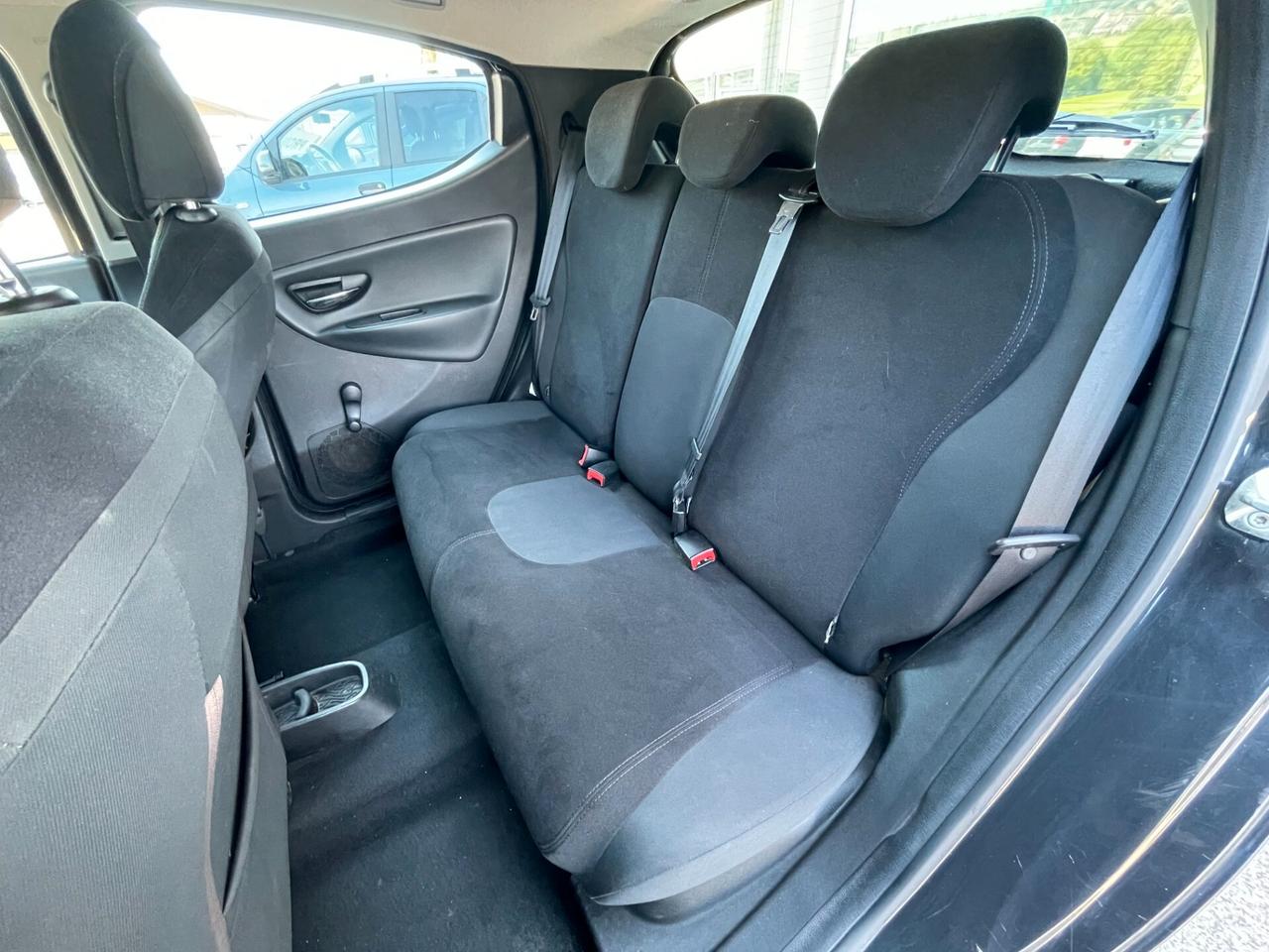 Lancia Ypsilon 1.2 69 CV 5 porte "NEOPATANTATI"