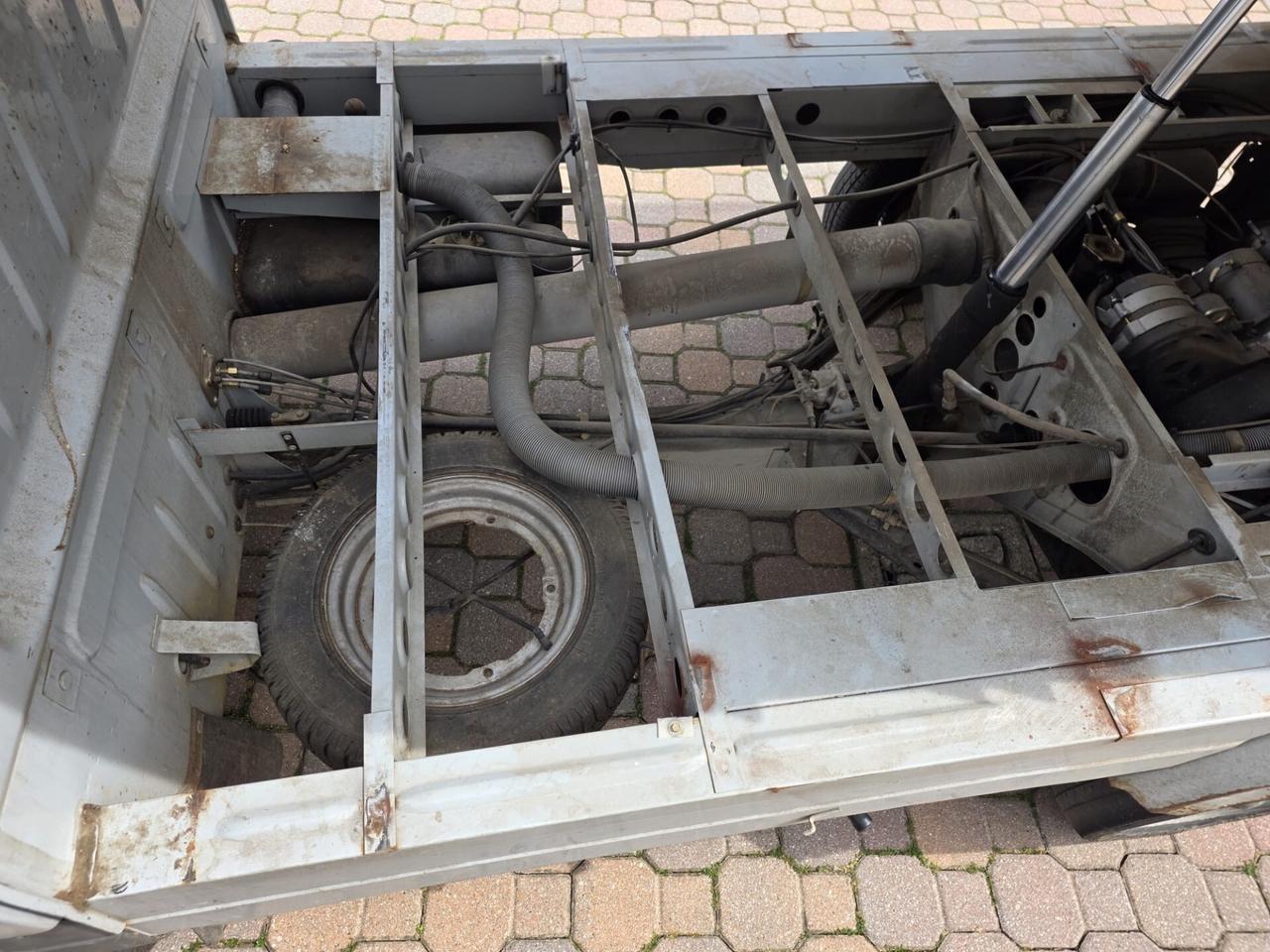 Piaggio Poker Ape 422 cilindra 14.5kw. - 19.7cv. Ribaltabile