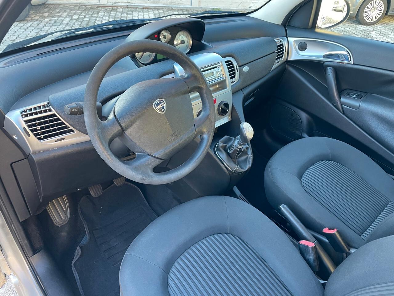 Lancia Ypsilon 1.2 69 CV Diva KM REALI IDONEA NEOPATENTATI