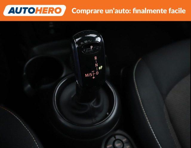 MINI Cooper 1.5 Cooper Essential 5 porte