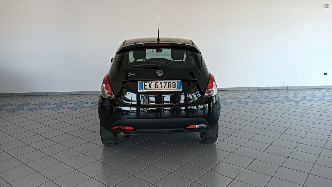 Lancia Ypsilon 1.2 69 CV 5 porte Platinum