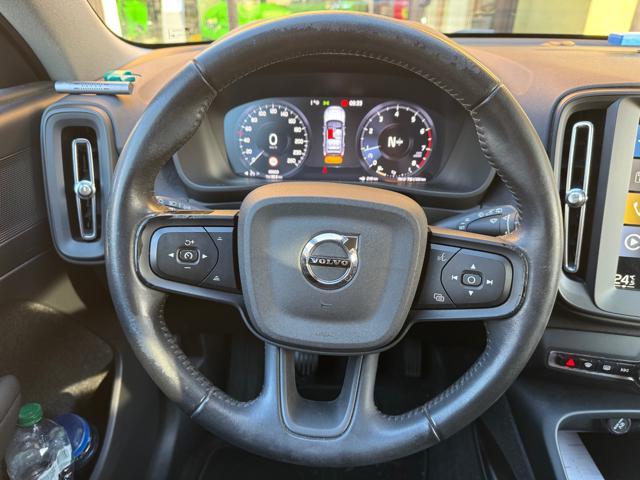 VOLVO XC40 T2 Momentum N1