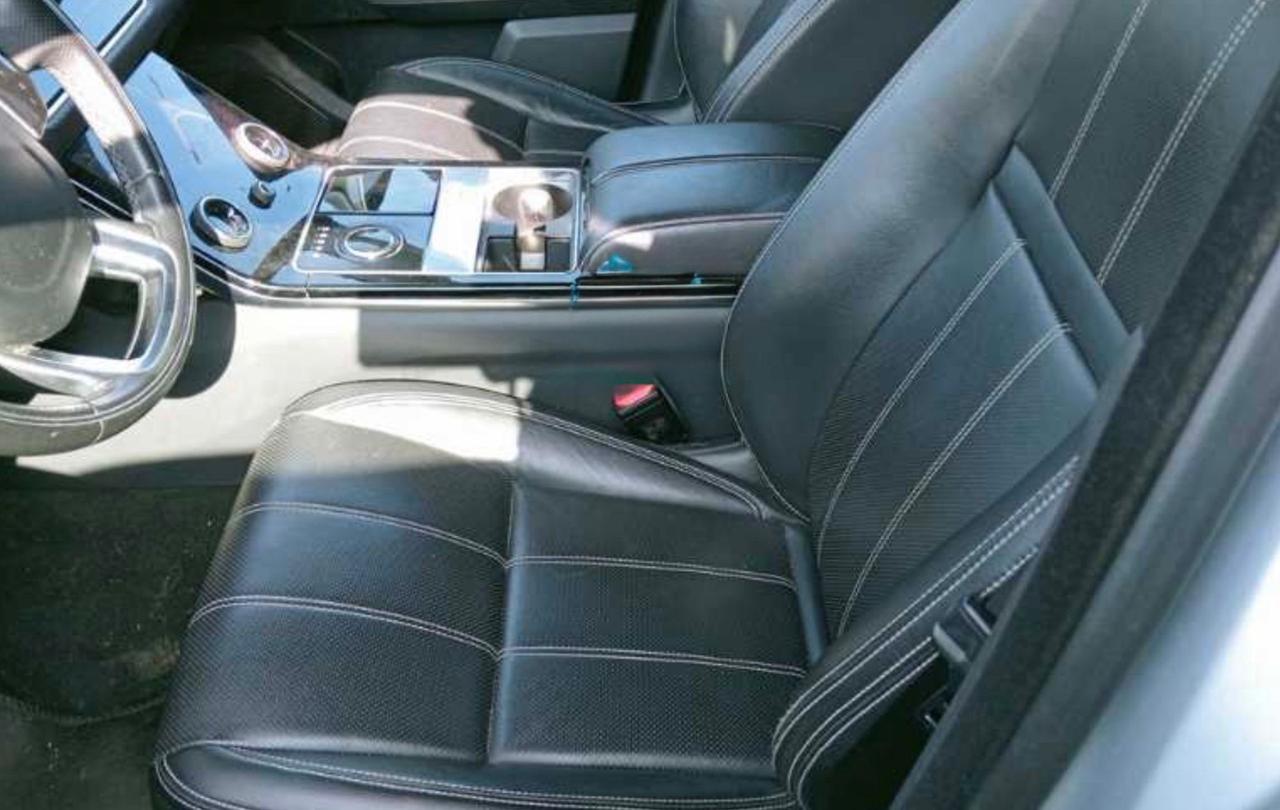 Land Rover Range Rover Velar Range Rover Velar 2.0D I4 240 CV R-Dynamic SE