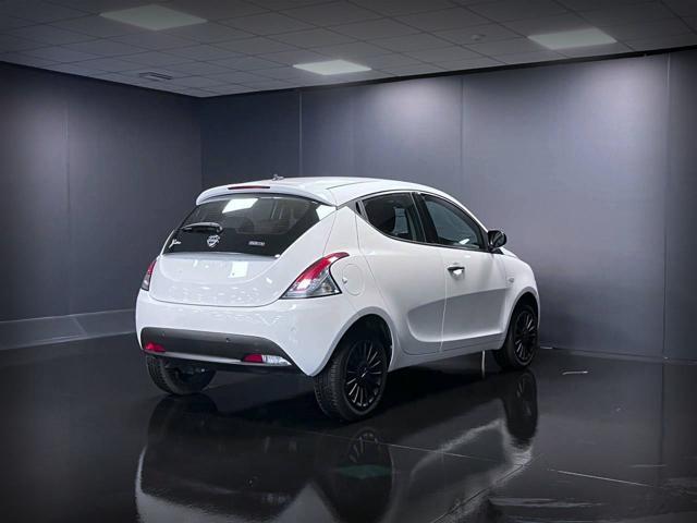 LANCIA Ypsilon 1.0 FireFly 5 porte S&S Hybrid Ecochic Silver