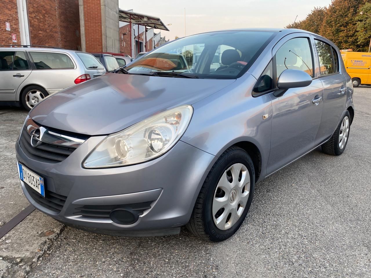 Opel Corsa 1.2 5 porte Club