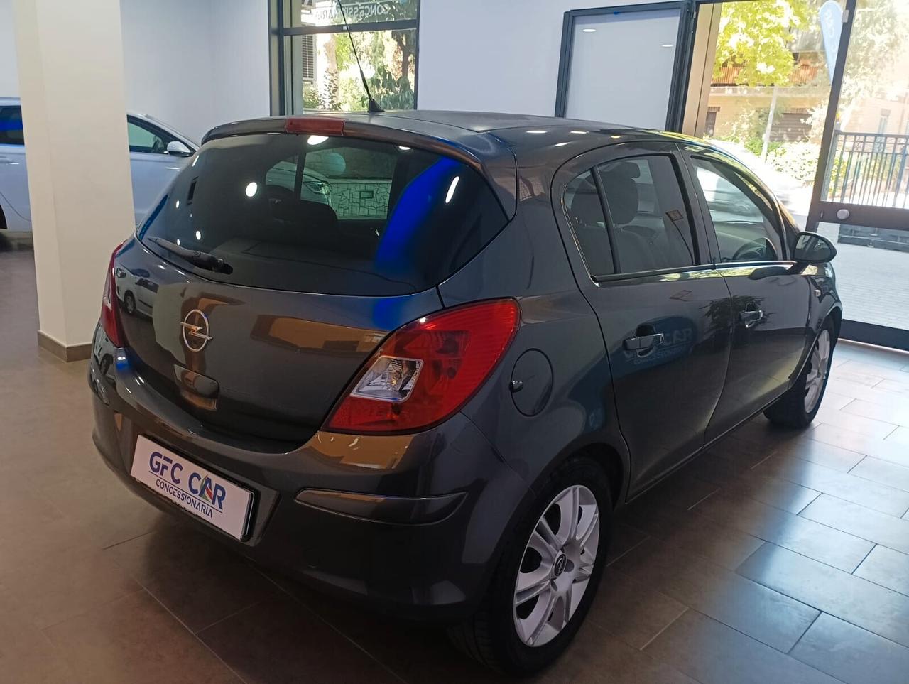 Opel Corsa 1.2 5 porte Club