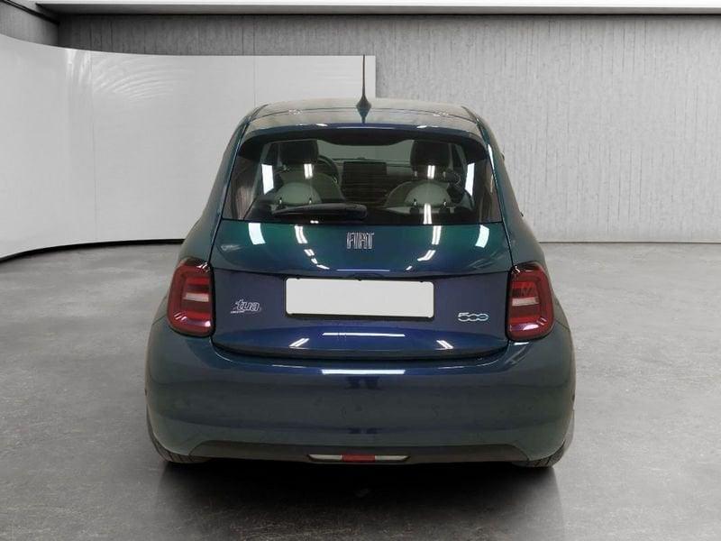 FIAT 500 500e 42 kWh La Prima