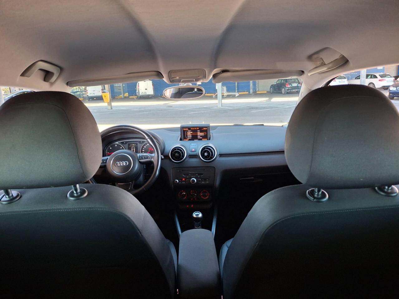 Audi A1 1.6 TDI Attraction-DIESEL-