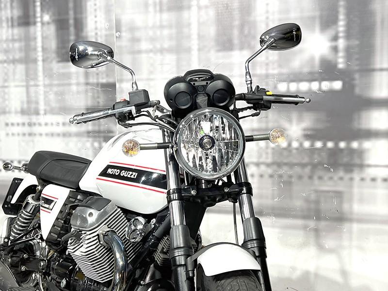 Moto Guzzi V7 Classic 750