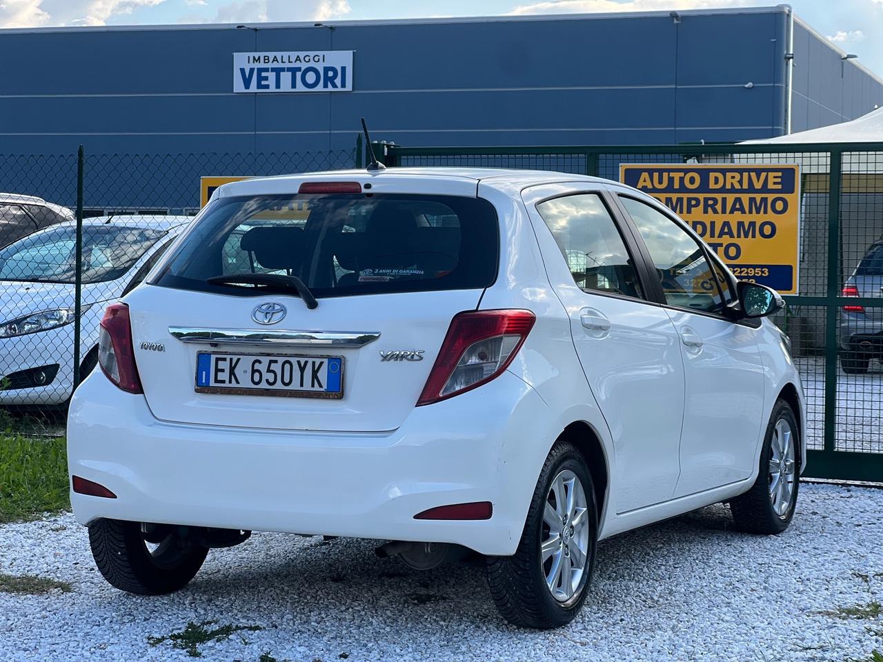 Toyota Yaris 1.0 5 porte Lounge