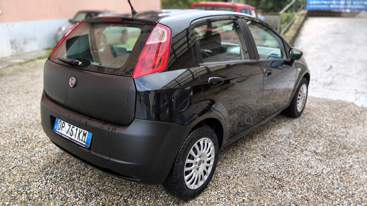Fiat Grande Punto 1.3 MJT 75 CV 5p Dynamic