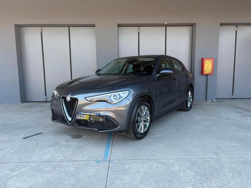 Alfa Romeo Stelvio 2.2 t Business rwd 160cv auto