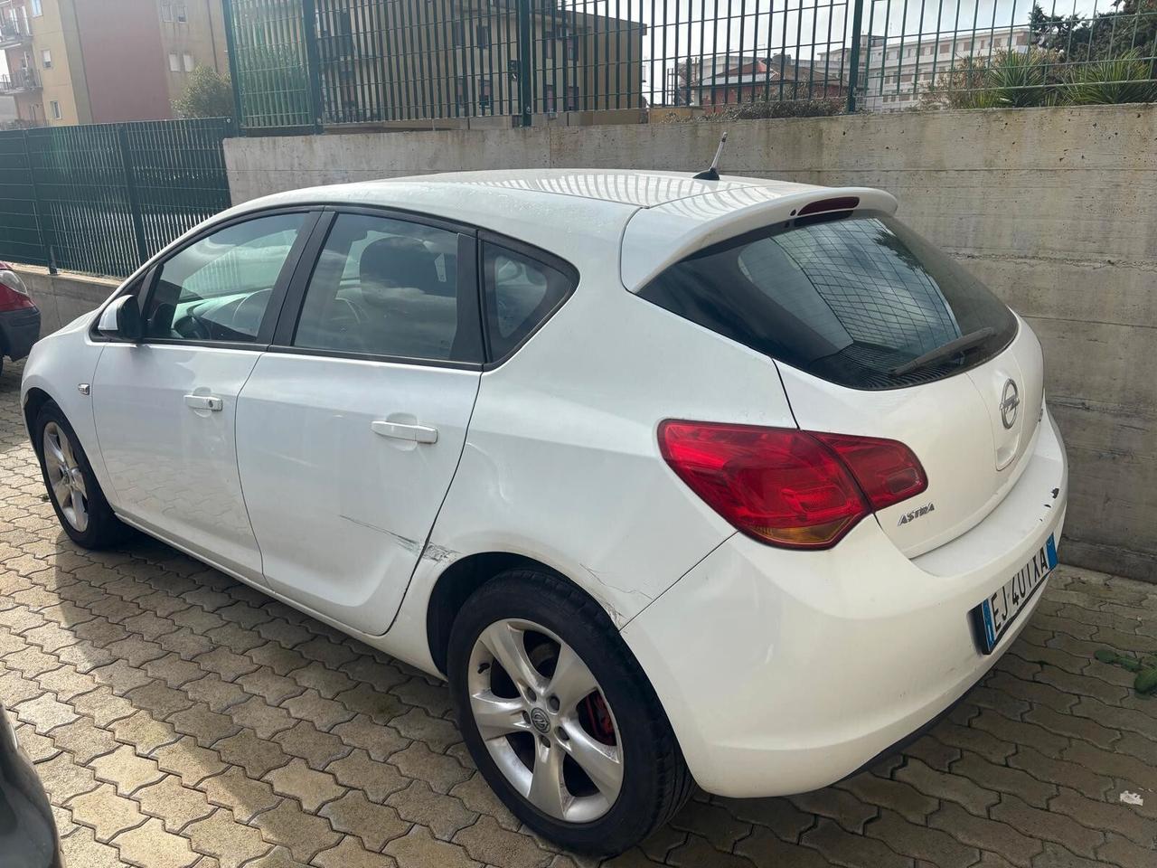 Opel Astra 1.7 CDTI 110CV 5 porte Cosmo