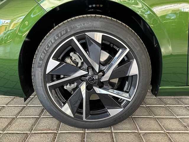 Peugeot 308 Allure 1.2 Hybrid 136 cv - Km Zero