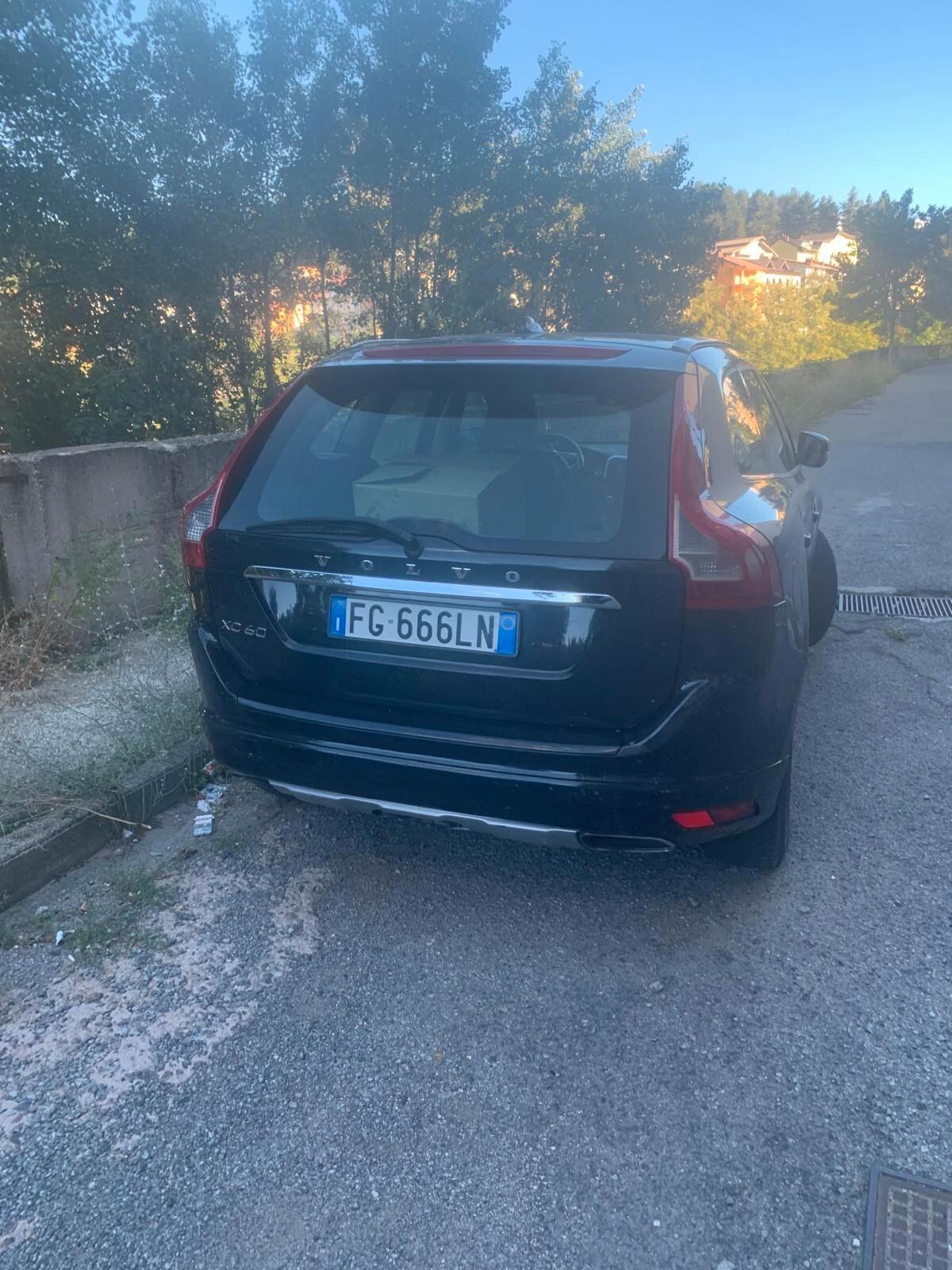 Volvo XC 60 XC60 D5 AWD Geartronic Momentum