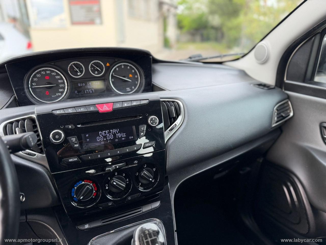 LANCIA Ypsilon 0.9 T.Air 85CV 5p. Met.Ec. Gold