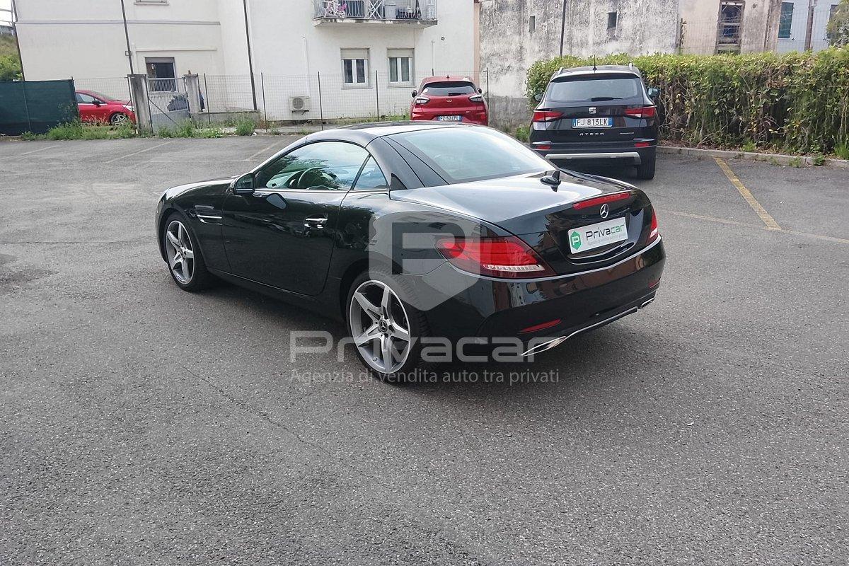MERCEDES SLC 180 AMG line