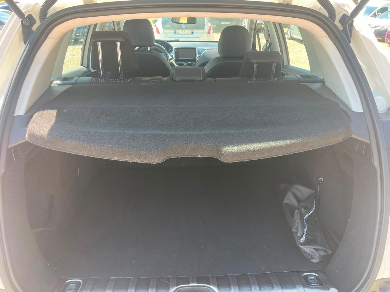 Peugeot 2008 BlueHDi 100 Black Matt
