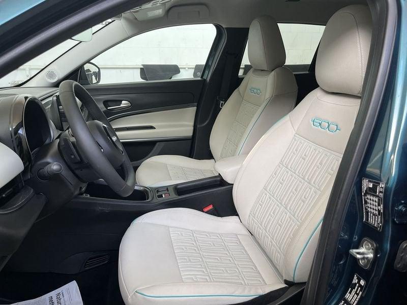 FIAT 600 600 Hybrid 100 CV DCT MHEV La Prima TUA DA 249,00 AL MESE