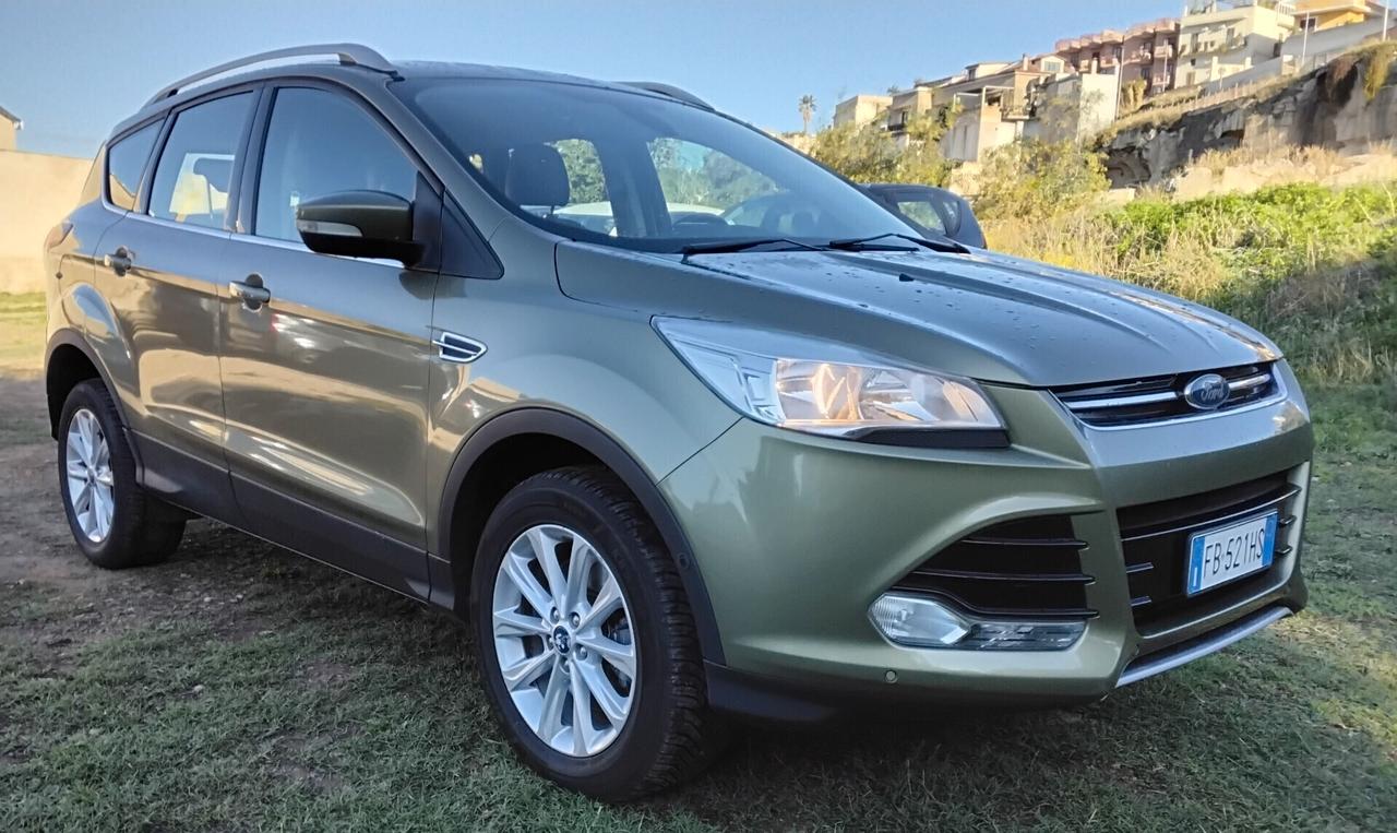 Ford Kuga 2.0 TDCI 150 CV S&S 4WD Powershift Titanium