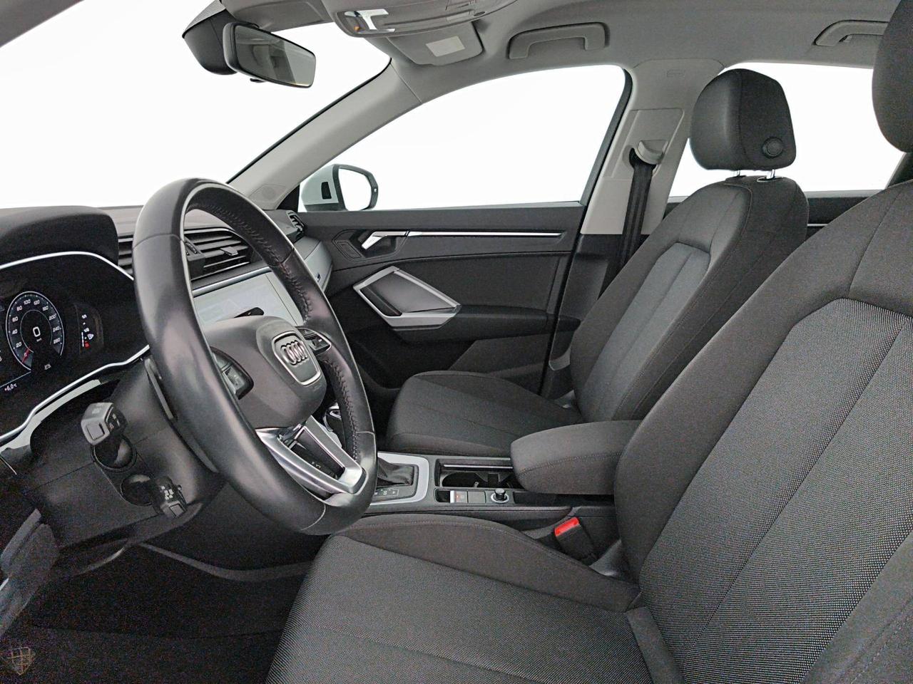 Audi Q3 35 2.0 tdi Business Advanced